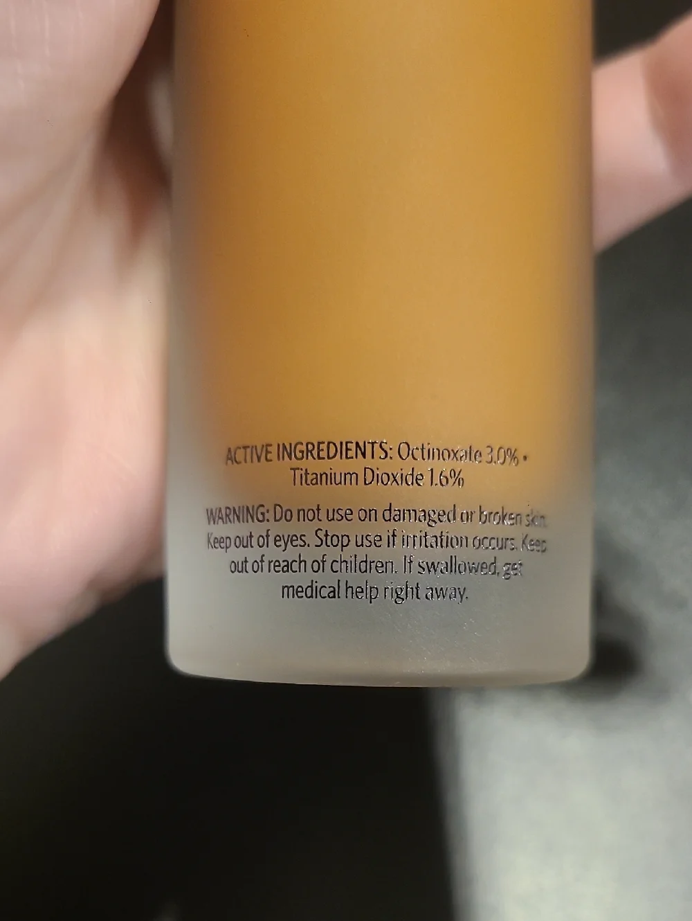 Bobbi Brown Skin Long-Wear Weightless Foundation SPF 15 in Golden Almond W-089
